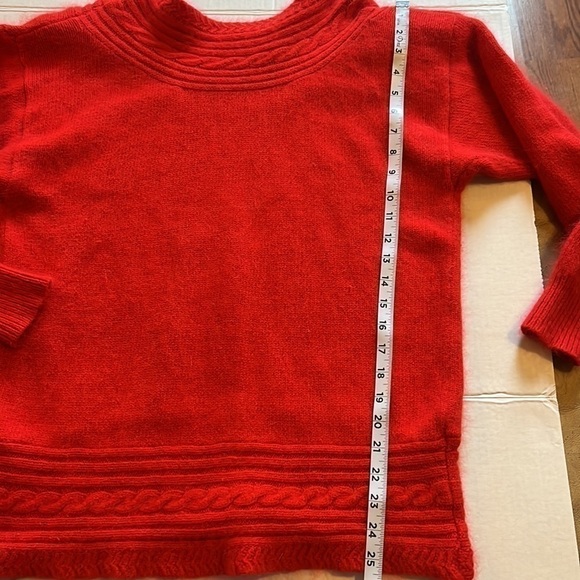 VTG 80s-E. M. T.-M-Red crewneck sweater removable shoulder pads Lambswool blend. - Picture 9 of 10